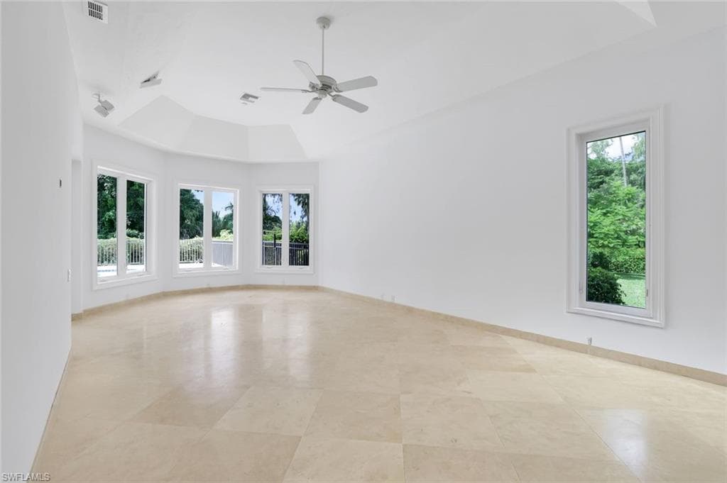4502 Silver Fox Dr, Naples, FL 34119-18