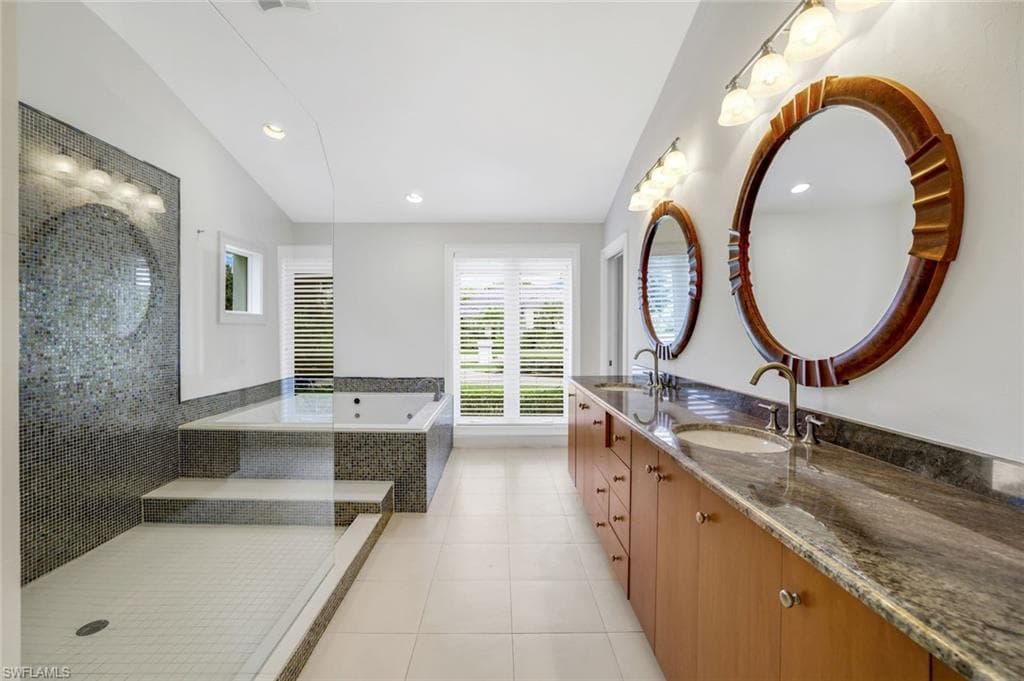 4502 Silver Fox Dr, Naples, FL 34119-19