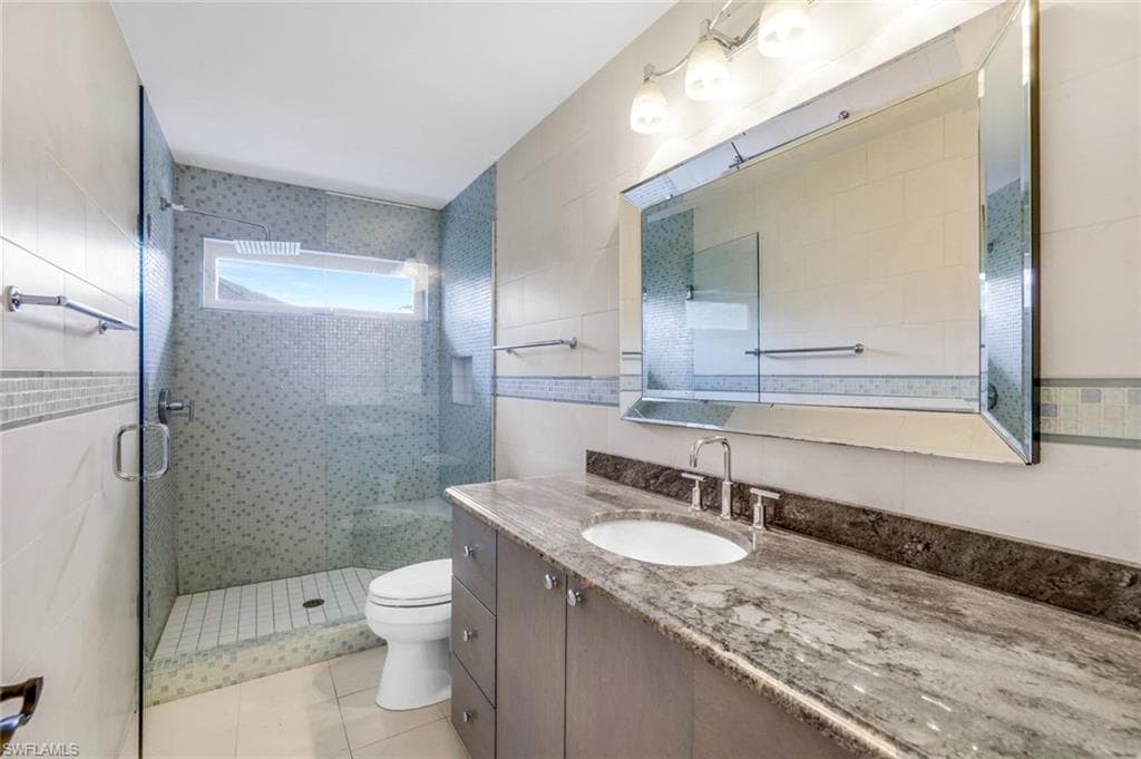 4502 Silver Fox Dr, Naples, FL 34119-24