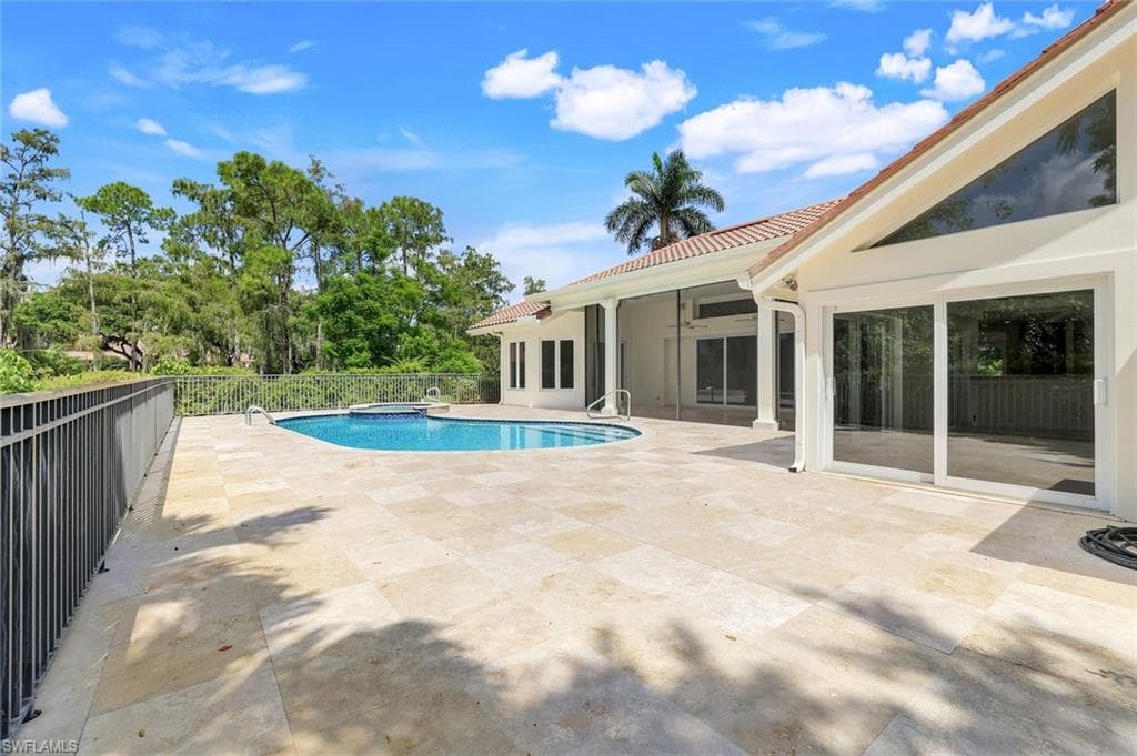4502 Silver Fox Dr, Naples, FL 34119-29