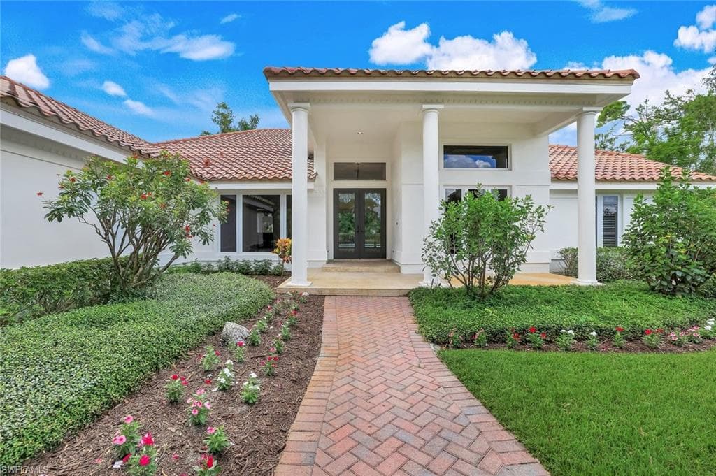4502 Silver Fox Dr, Naples, FL 34119-35