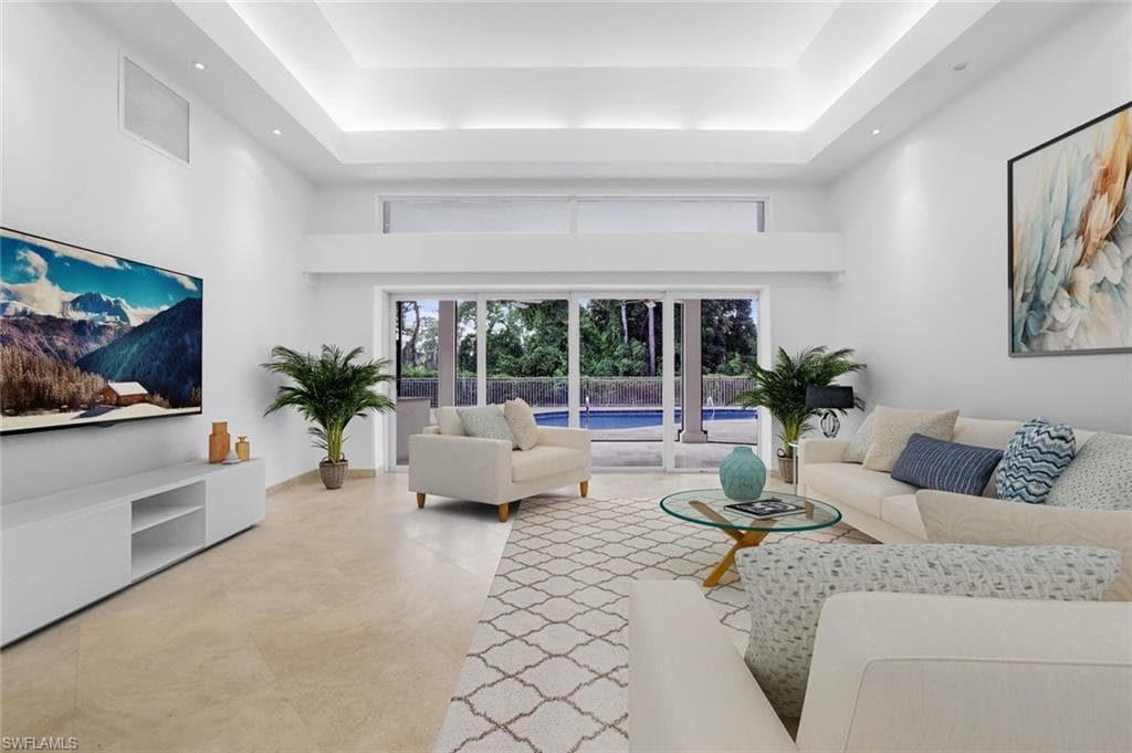 4502 Silver Fox Dr, Naples, FL 34119-6