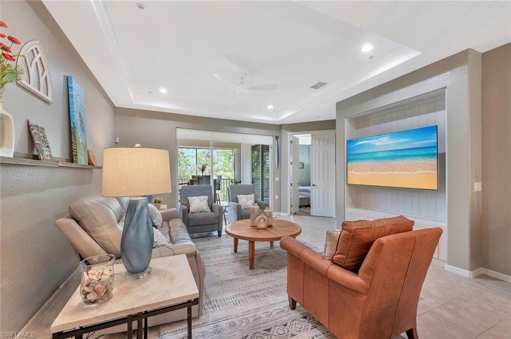 4833 Hampshire Ct 302, Naples, FL 34112-15