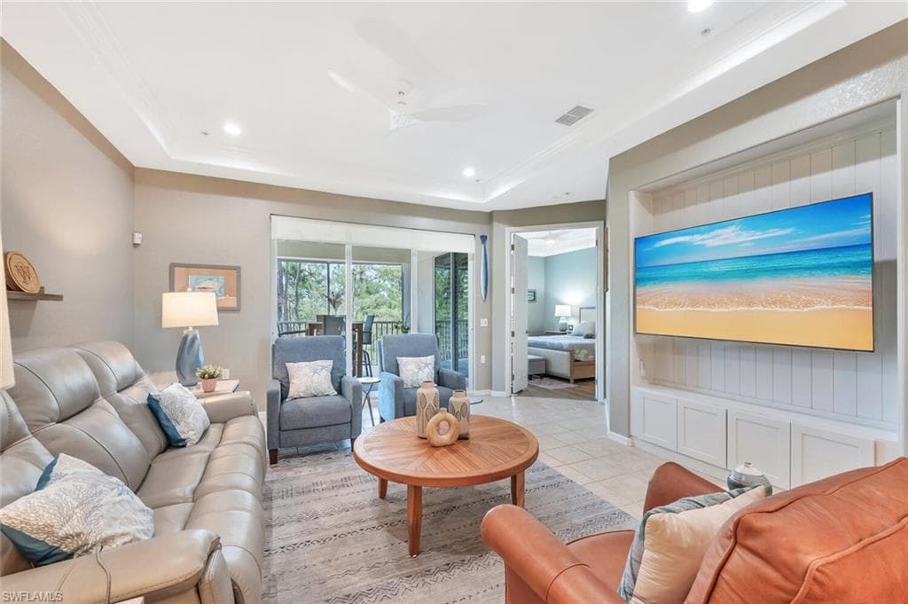 4833 Hampshire Ct 302, Naples, FL 34112-18