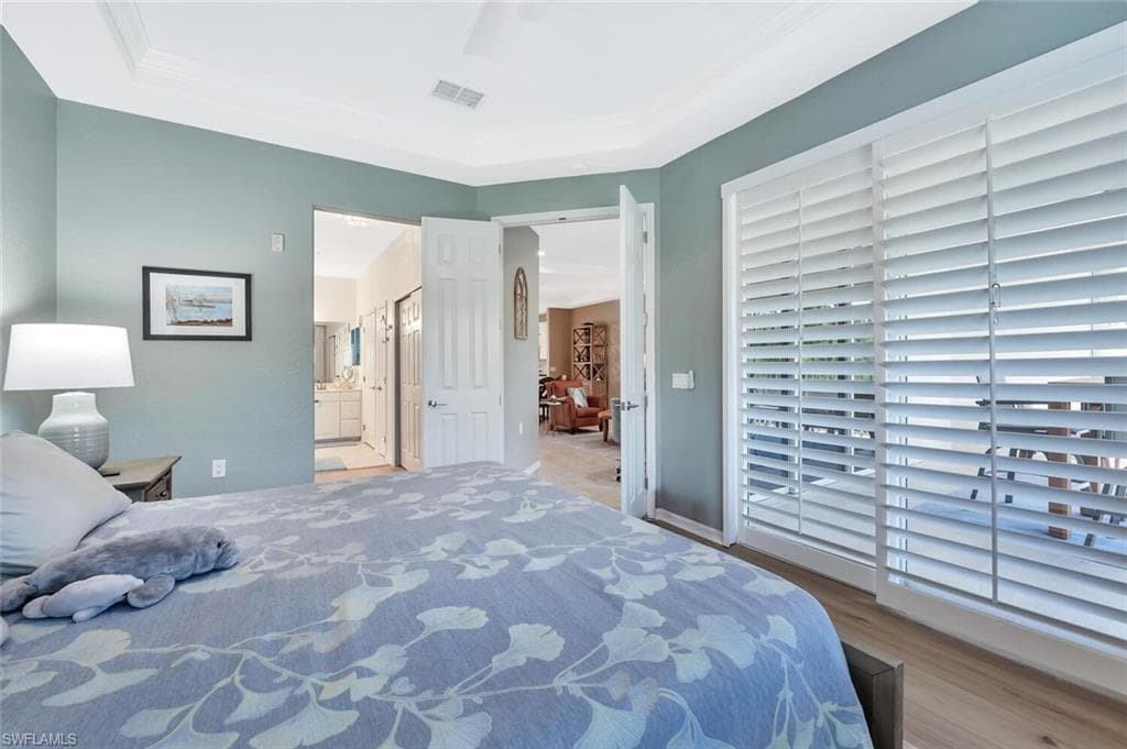 4833 Hampshire Ct 302, Naples, FL 34112-22