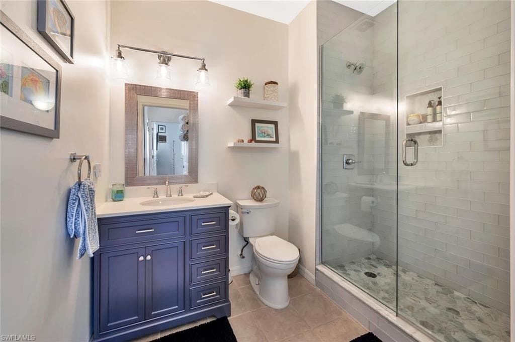 4833 Hampshire Ct 302, Naples, FL 34112-32