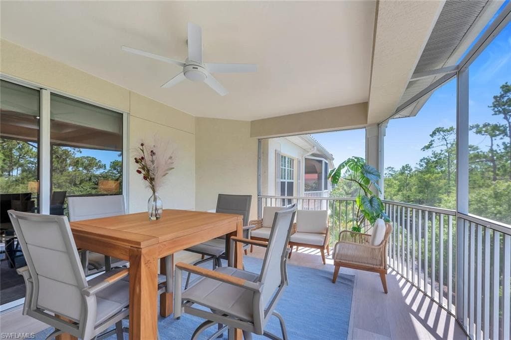 4833 Hampshire Ct 302, Naples, FL 34112-39
