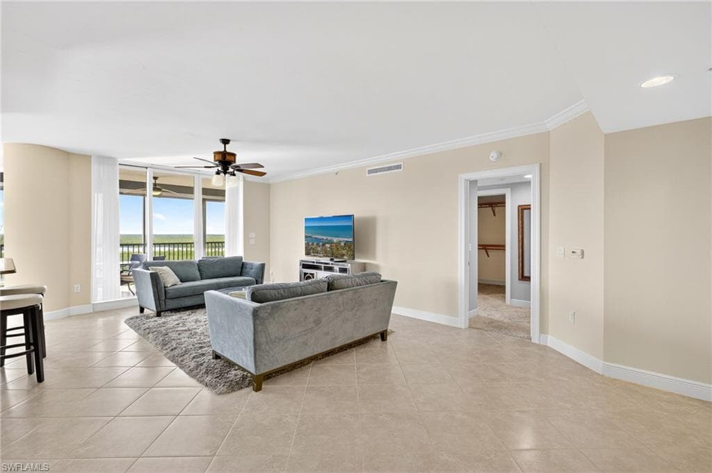 1060 Borghese Ln 702, Naples, FL 34114-10