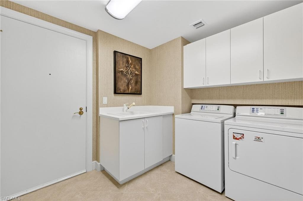 1060 Borghese Ln 702, Naples, FL 34114-32