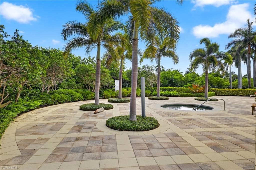1060 Borghese Ln 702, Naples, FL 34114-35