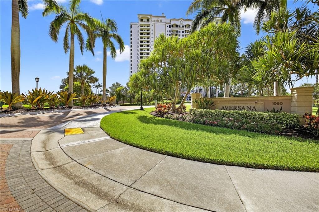 1060 Borghese Ln 702, Naples, FL 34114-5