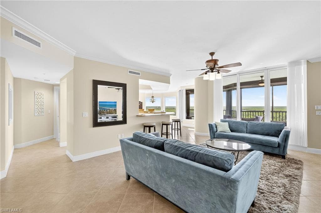 1060 Borghese Ln 702, Naples, FL 34114-8