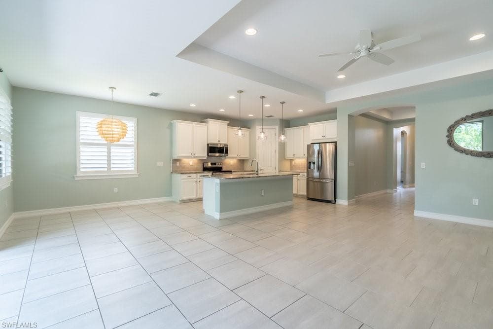 16374 Barclay Ct, Naples, FL 34110-5