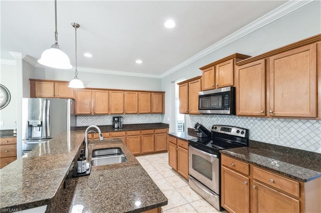 3300 Hampton Blvd, Alva, FL 33920-21