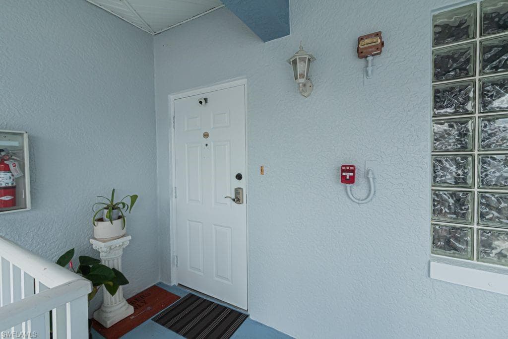 8416 Bernwood Cove Loop 1602, Fort Myers, FL 33966-32