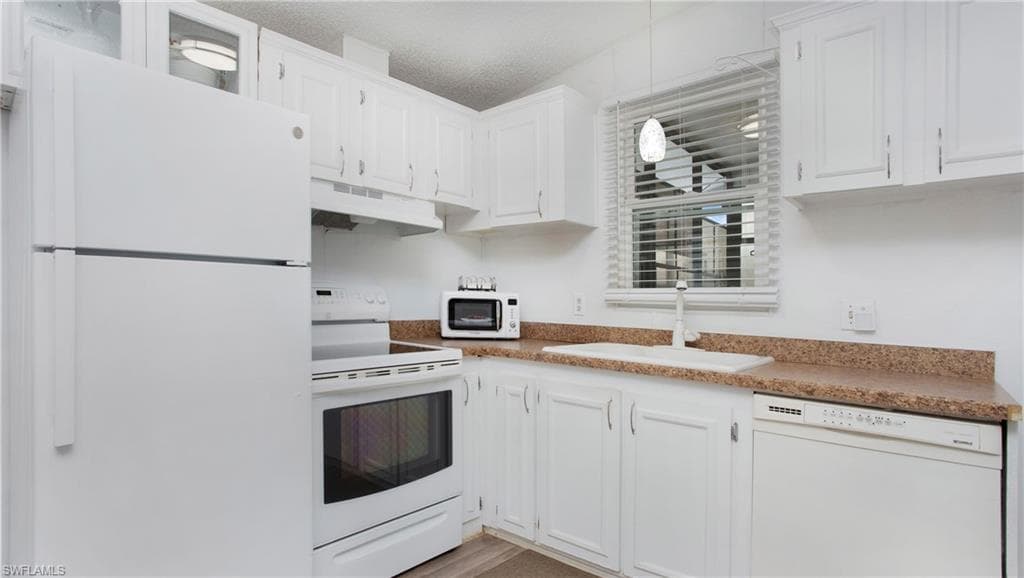 53 Oceans Blvd 53, Naples, FL 34104-9