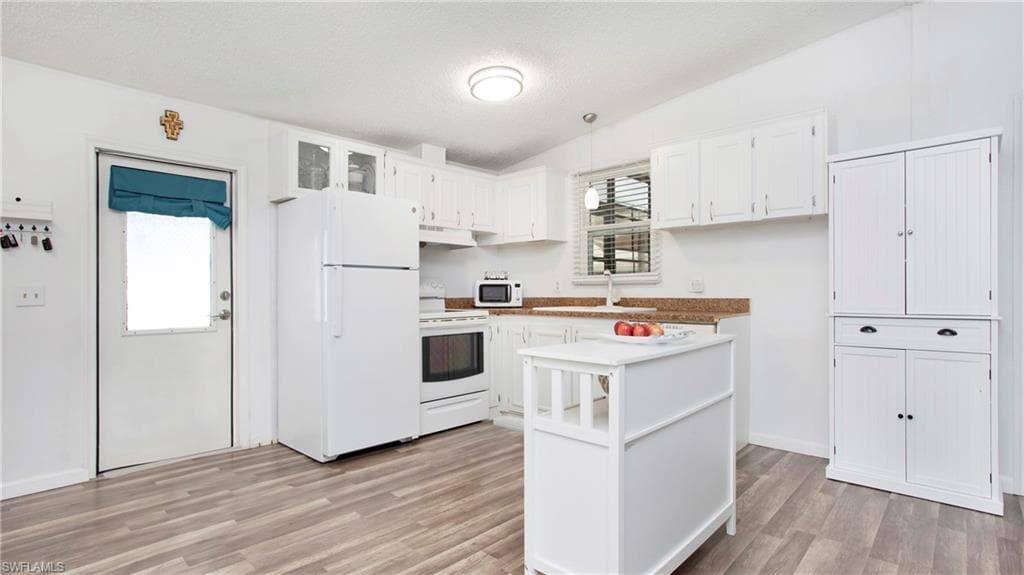 53 Oceans Blvd 53, Naples, FL 34104-11