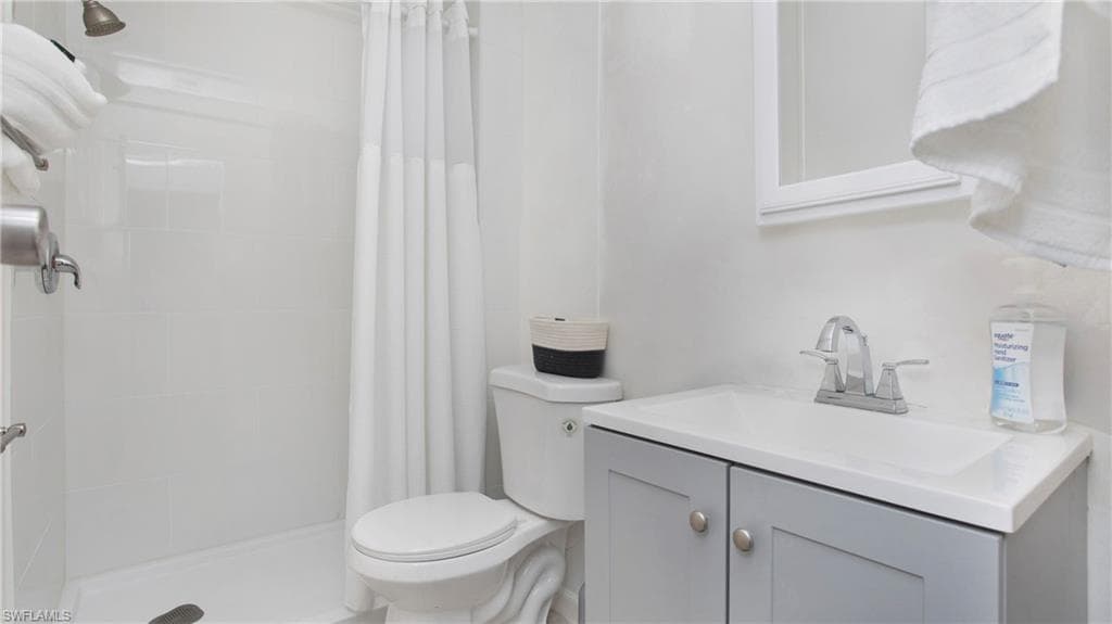 53 Oceans Blvd 53, Naples, FL 34104-15