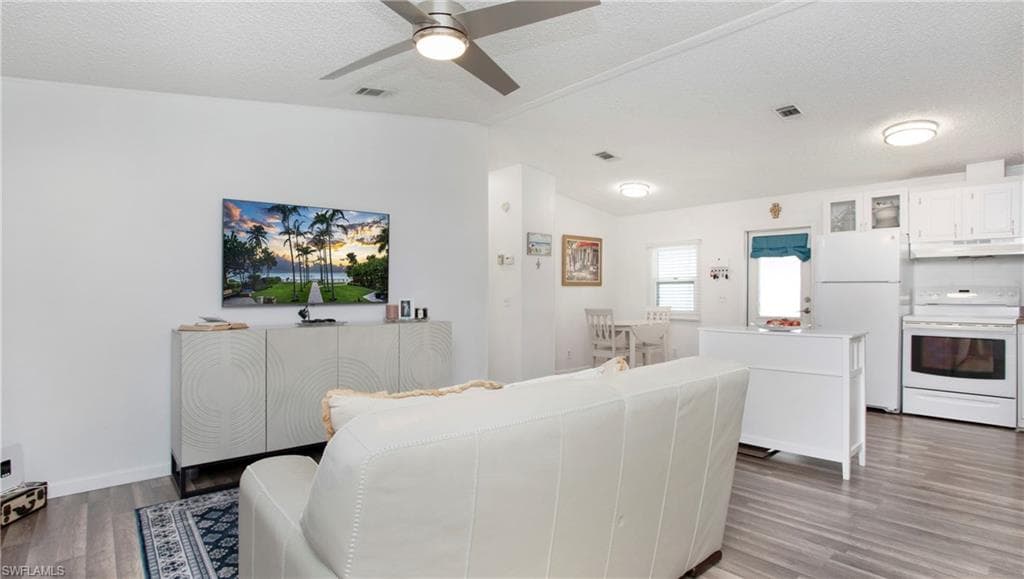 53 Oceans Blvd 53, Naples, FL 34104-7