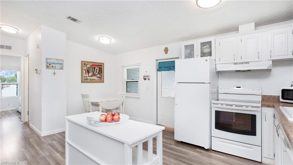 53 Oceans Blvd 53, Naples, FL 34104-8