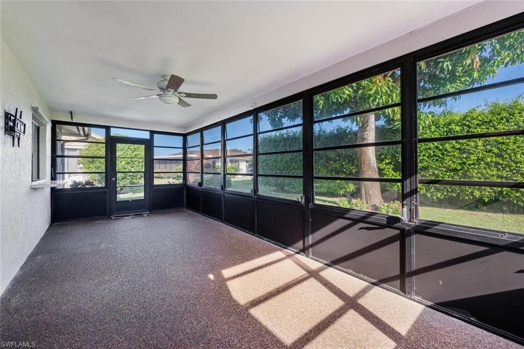 105 Champagne Ct, Naples, FL 34112-19