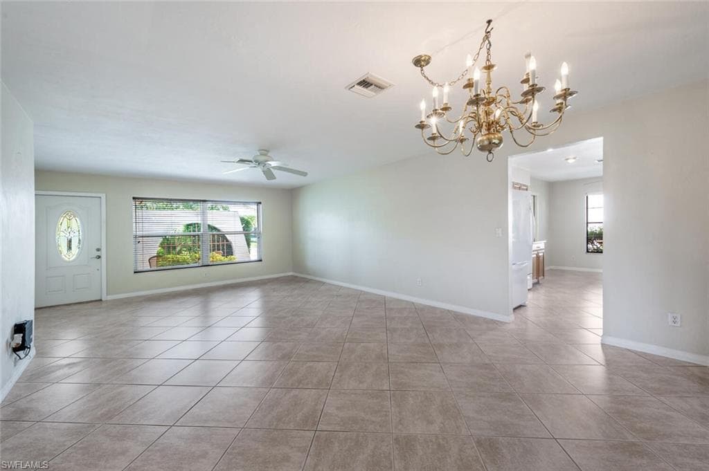 105 Champagne Ct, Naples, FL 34112-7