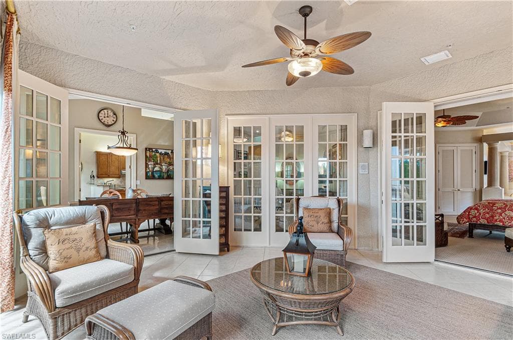 191 Colonade Cir, Naples, FL 34103-10