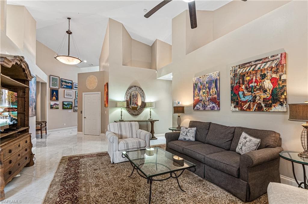 191 Colonade Cir, Naples, FL 34103-2