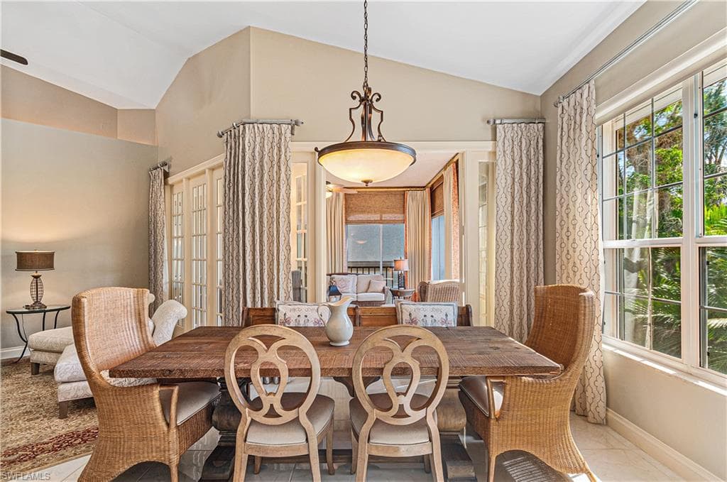 191 Colonade Cir, Naples, FL 34103-6