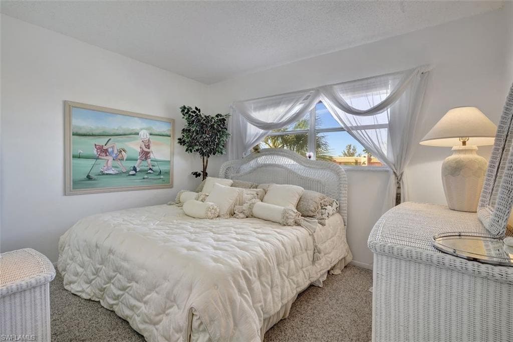 225 Turtle Lake Ct 310, Naples, FL 34105-13