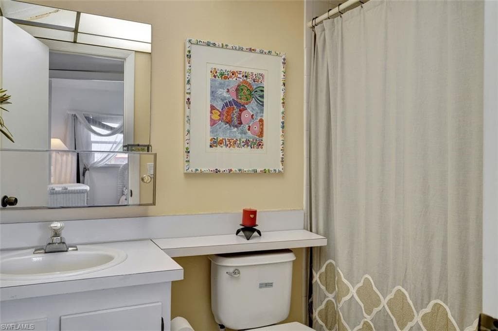 225 Turtle Lake Ct 310, Naples, FL 34105-14