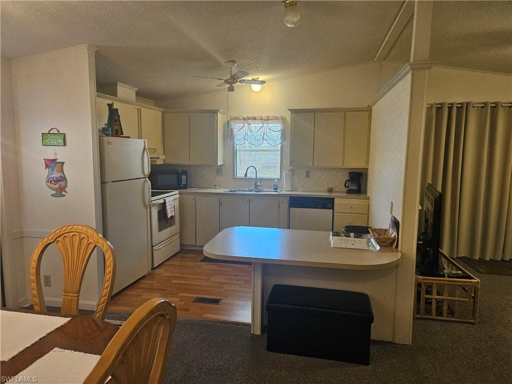 31 Amethyst Ave 31a, Naples, FL 34114-16