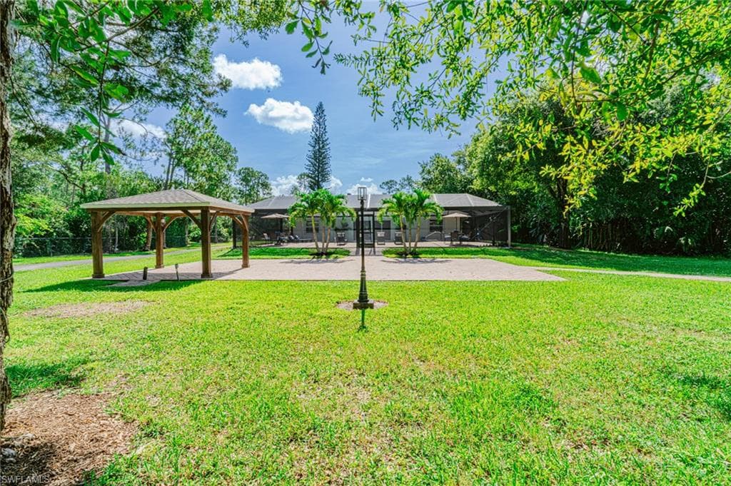 131 25th St SW, Naples, FL 34117-8