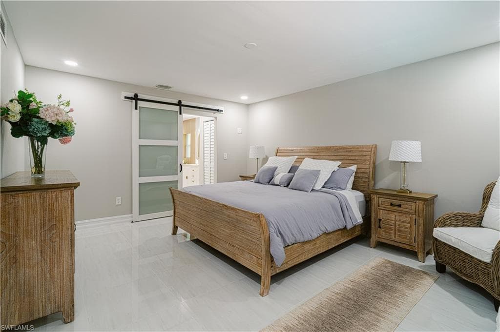 131 25th St SW, Naples, FL 34117-26