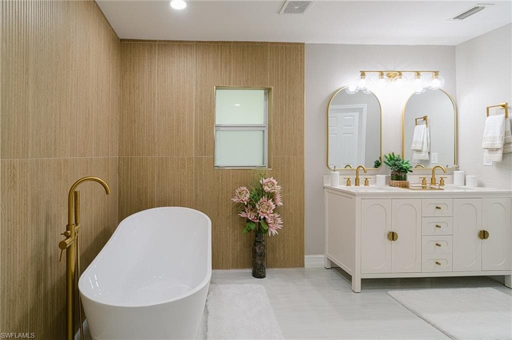 131 25th St SW, Naples, FL 34117-29