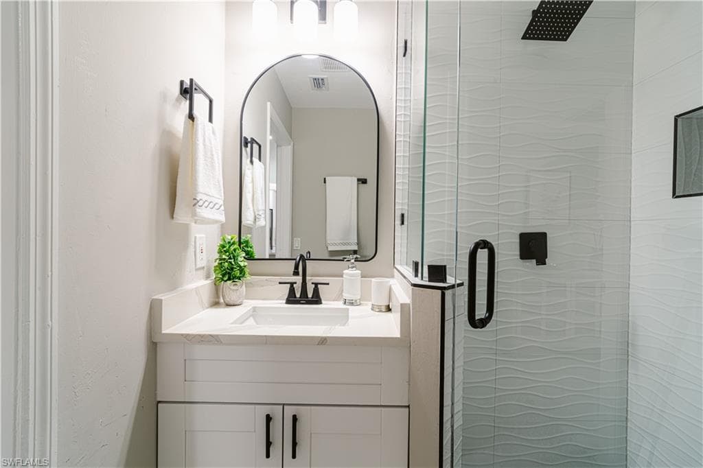 131 25th St SW, Naples, FL 34117-34