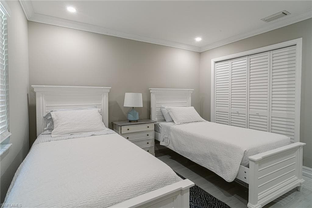 131 25th St SW, Naples, FL 34117-36