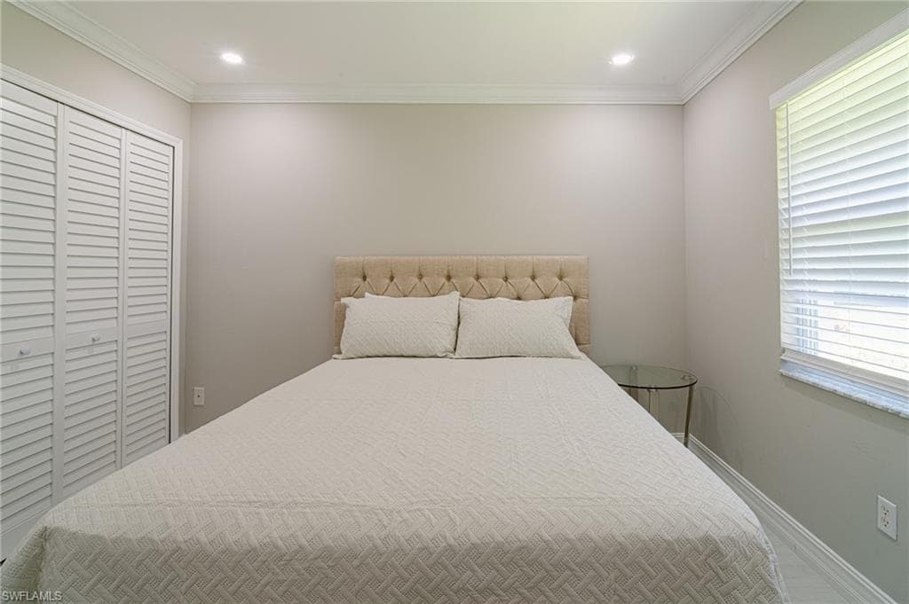 131 25th St SW, Naples, FL 34117-43