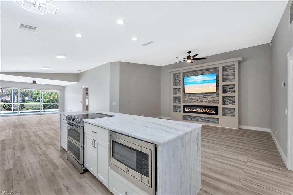 3408 Cayman Ln, Naples, FL 34119-1