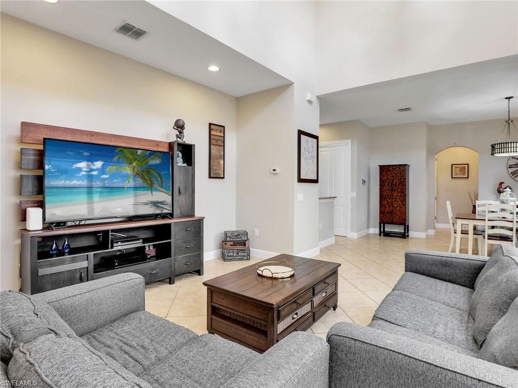 1242 Kendari Ter, Naples, FL 34113-14