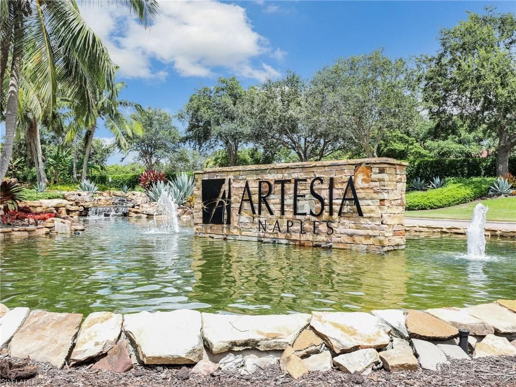 1242 Kendari Ter, Naples, FL 34113-39