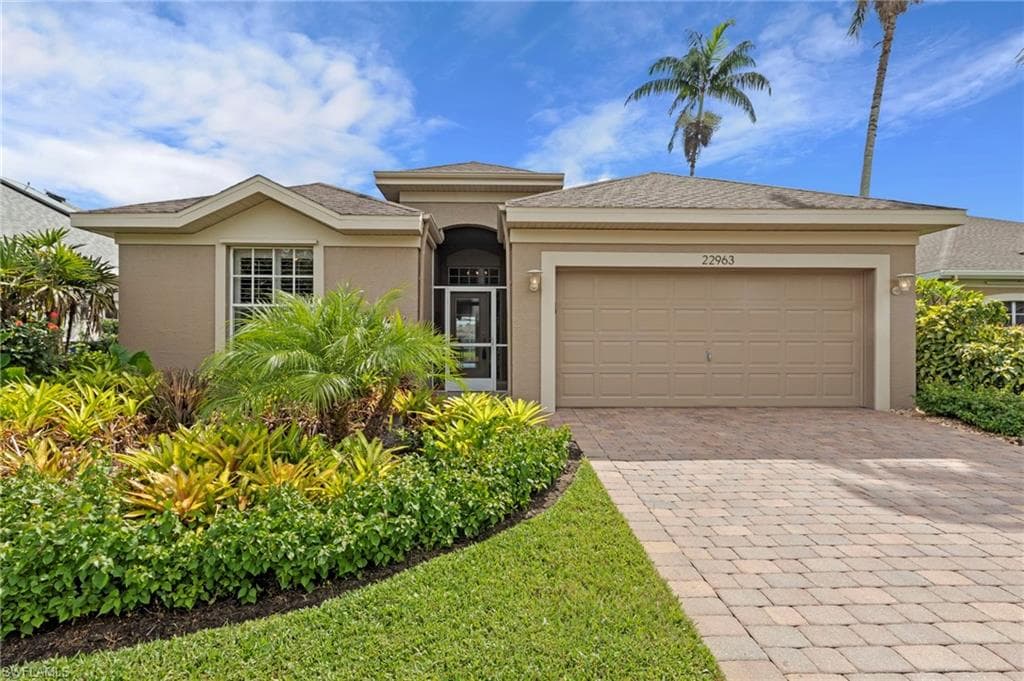 22963 Forest Ridge Dr, Estero, FL 33928-1