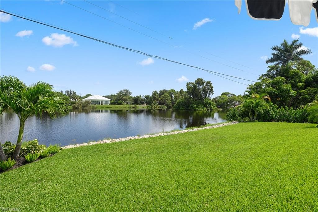 1319 28th Ave N, Naples, FL 34103-27