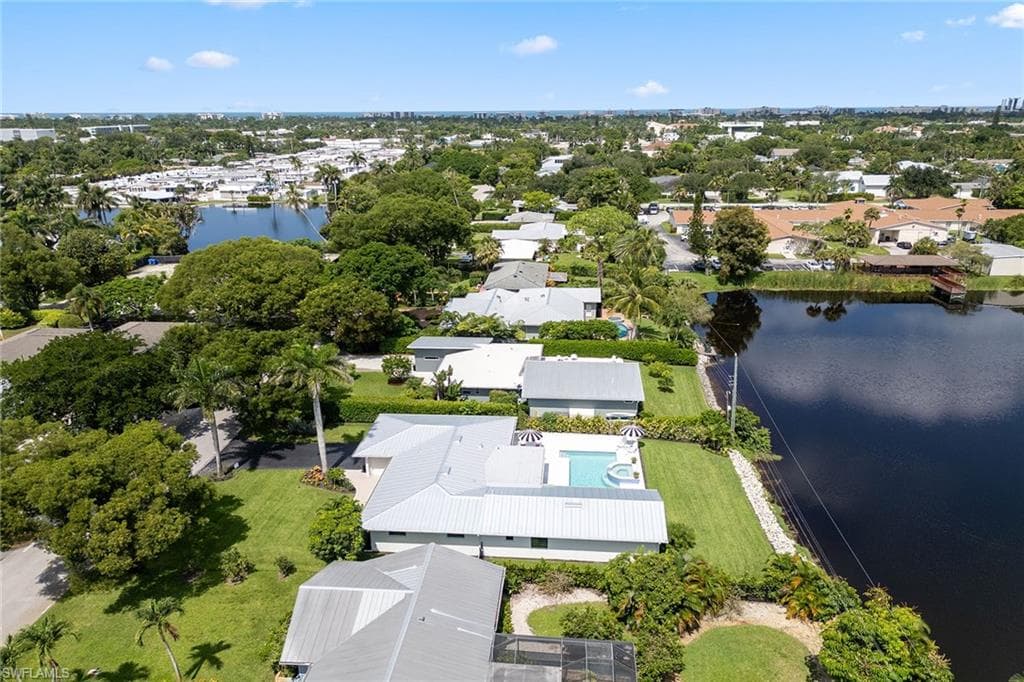 1319 28th Ave N, Naples, FL 34103-32