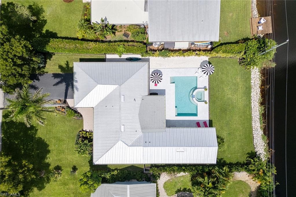 1319 28th Ave N, Naples, FL 34103-6