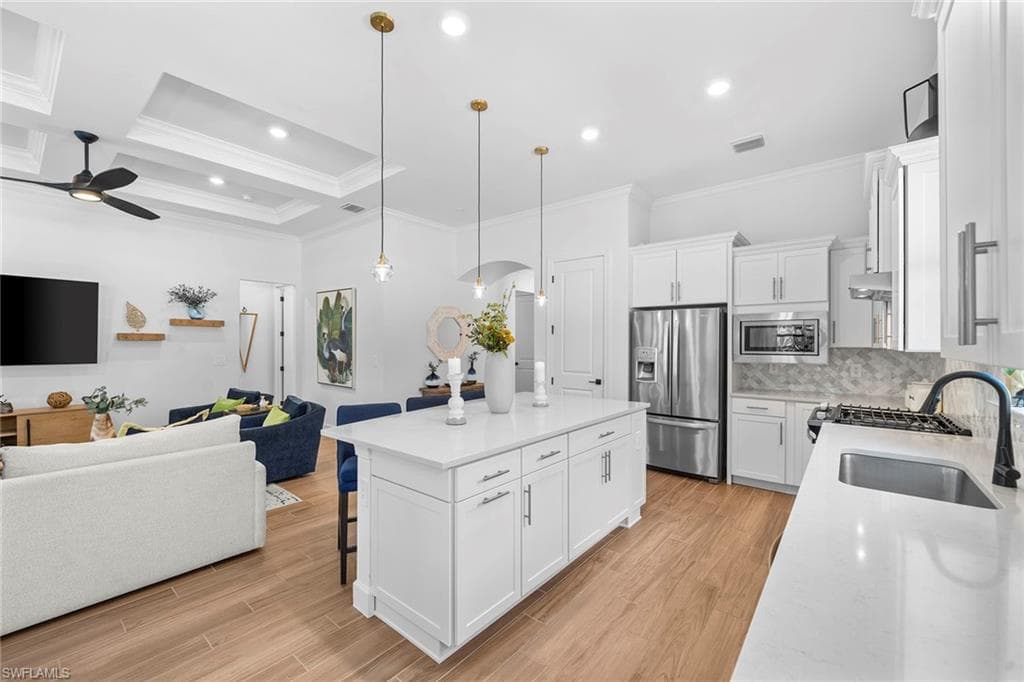 9384 Night Heron Ln, Naples, FL 34120-11