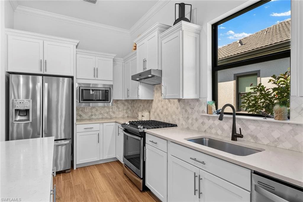 9384 Night Heron Ln, Naples, FL 34120-13