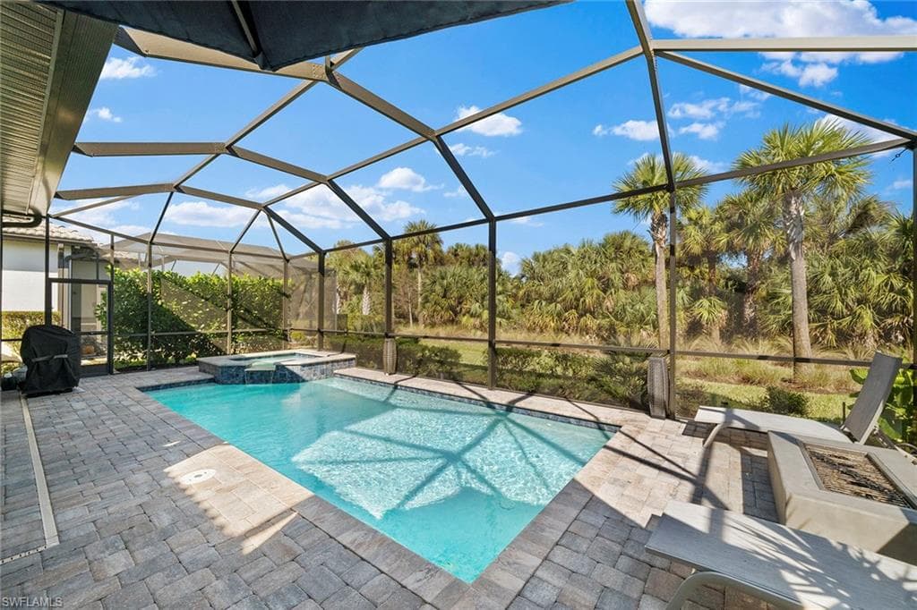 9384 Night Heron Ln, Naples, FL 34120-28