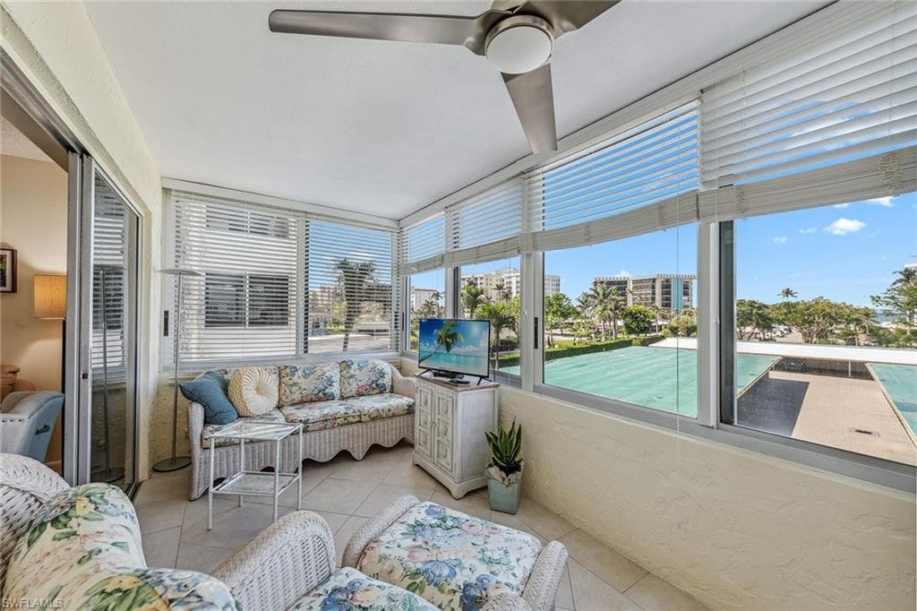 3410 Gulf Shore Blvd N 305, Naples, FL 34103-17