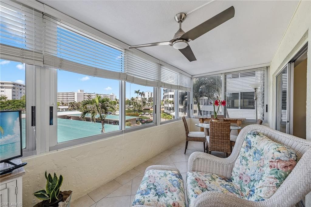 3410 Gulf Shore Blvd N 305, Naples, FL 34103-18